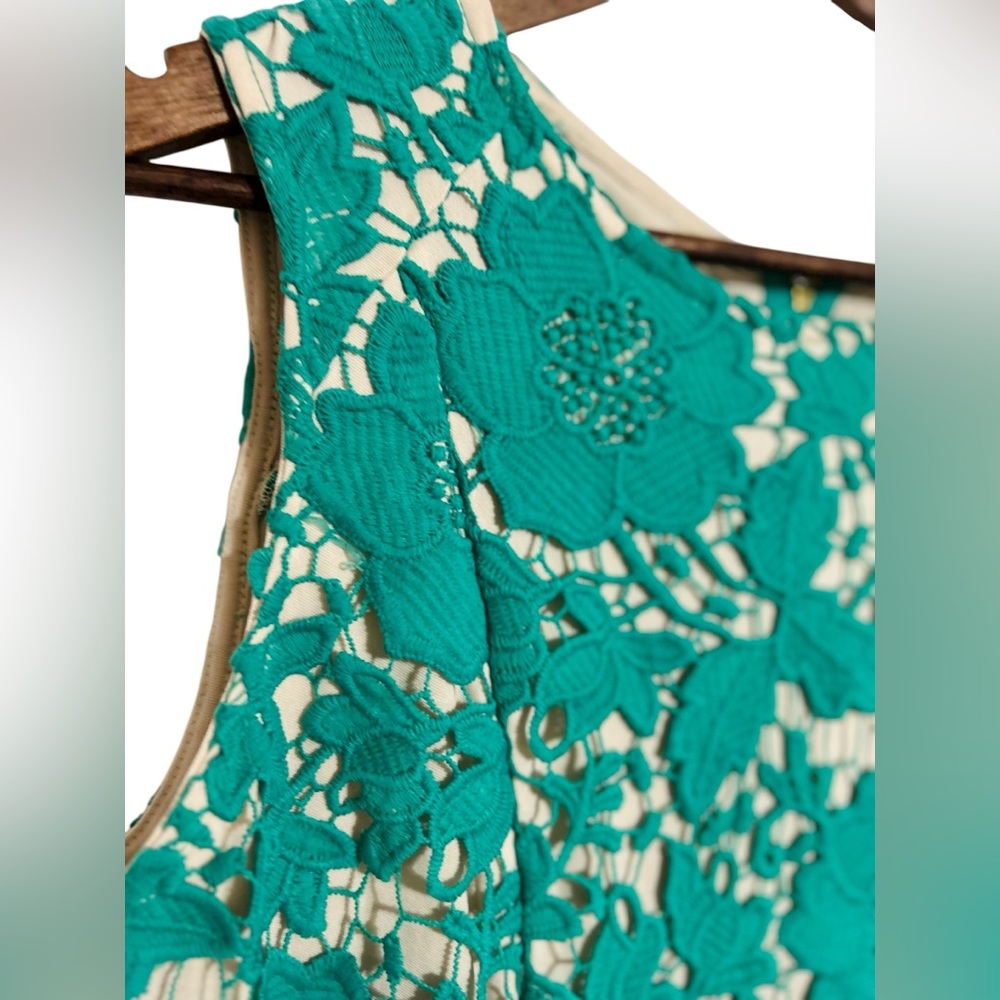 NWT Trulli sz 8 Vibrant Green Lace Overlay Sleeveless Mini Sheath Dress - Picture 4 of 10